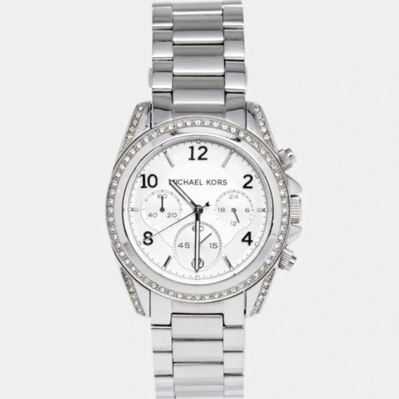 Michael Kors Metallic Silver Chronograph Watch - Picture 7 of 8
